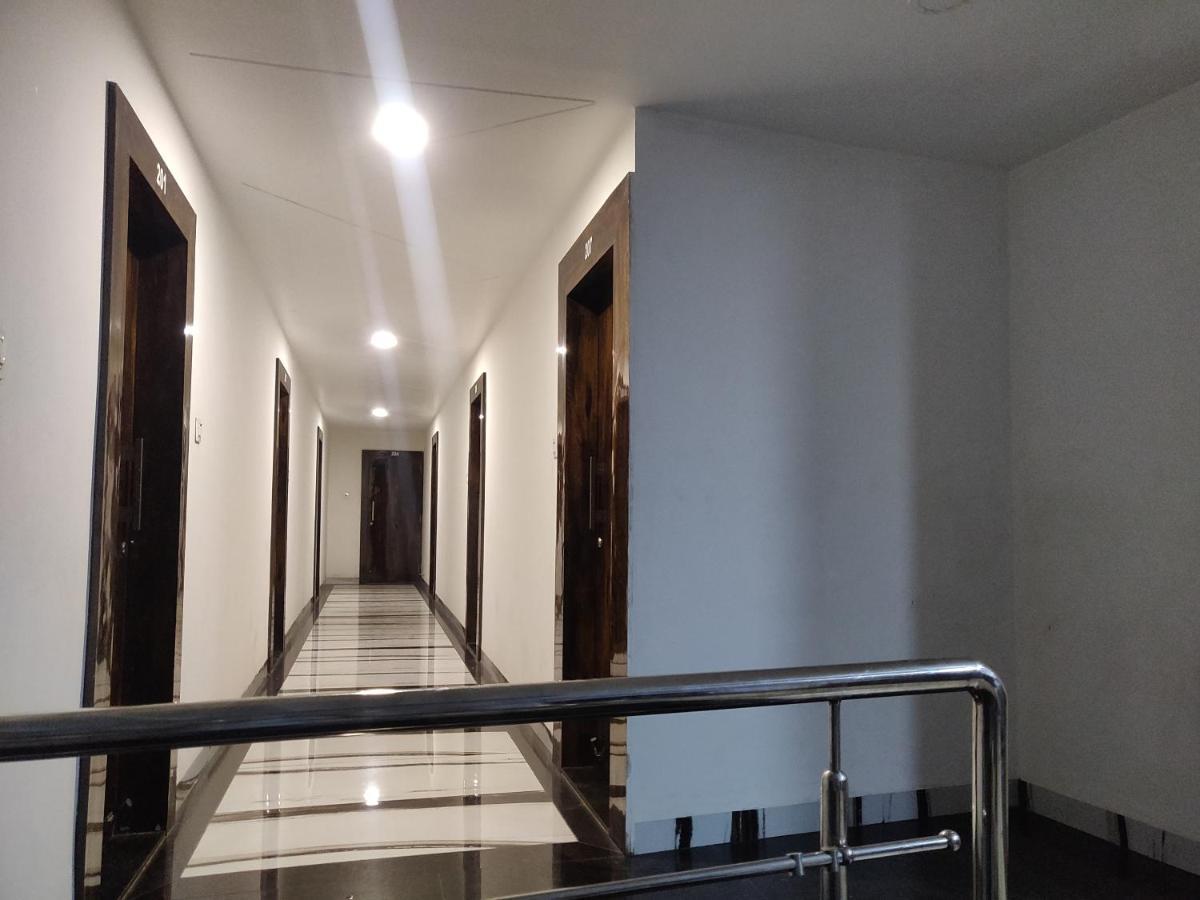 Hotel Rb Palace Индор Екстериор снимка