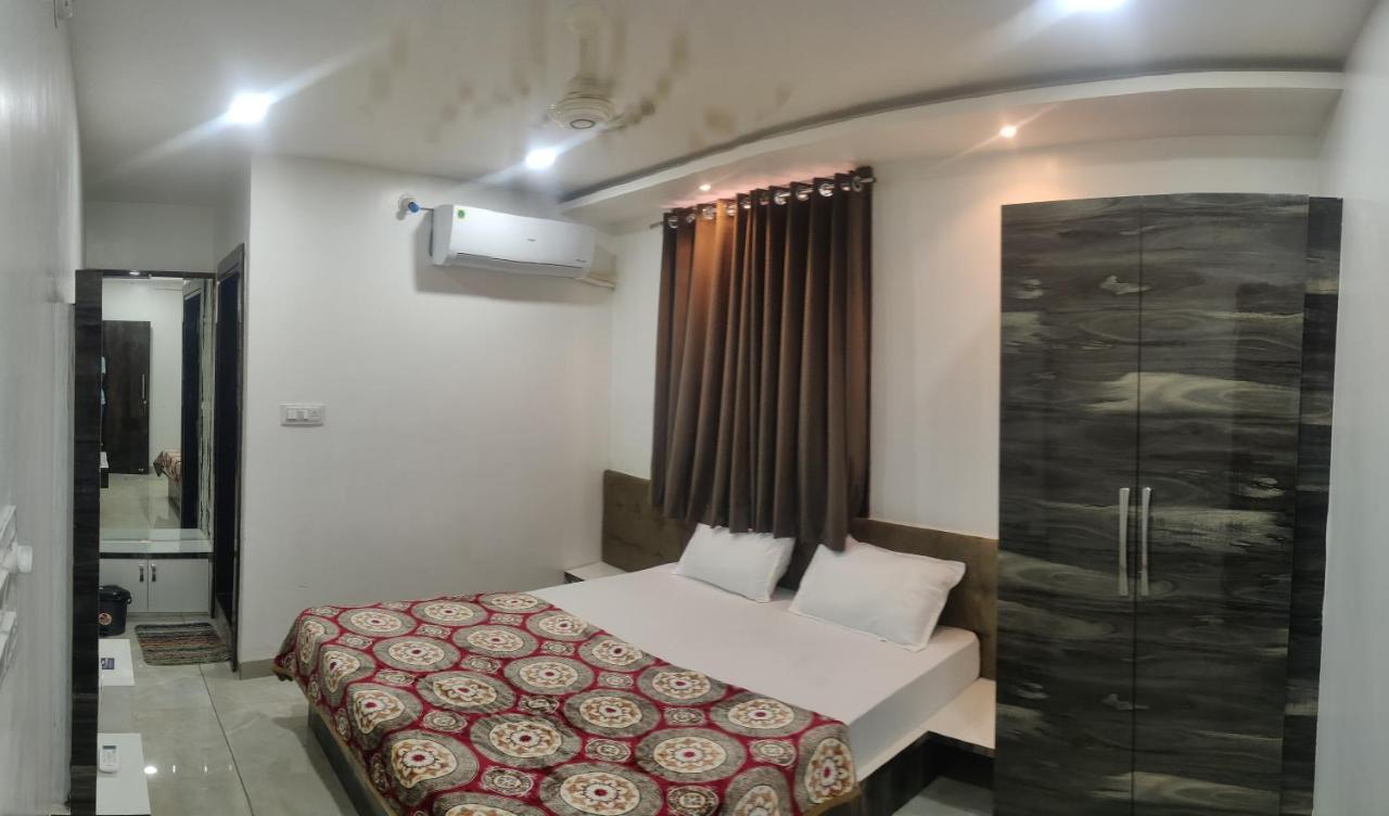 Hotel Rb Palace Индор Екстериор снимка