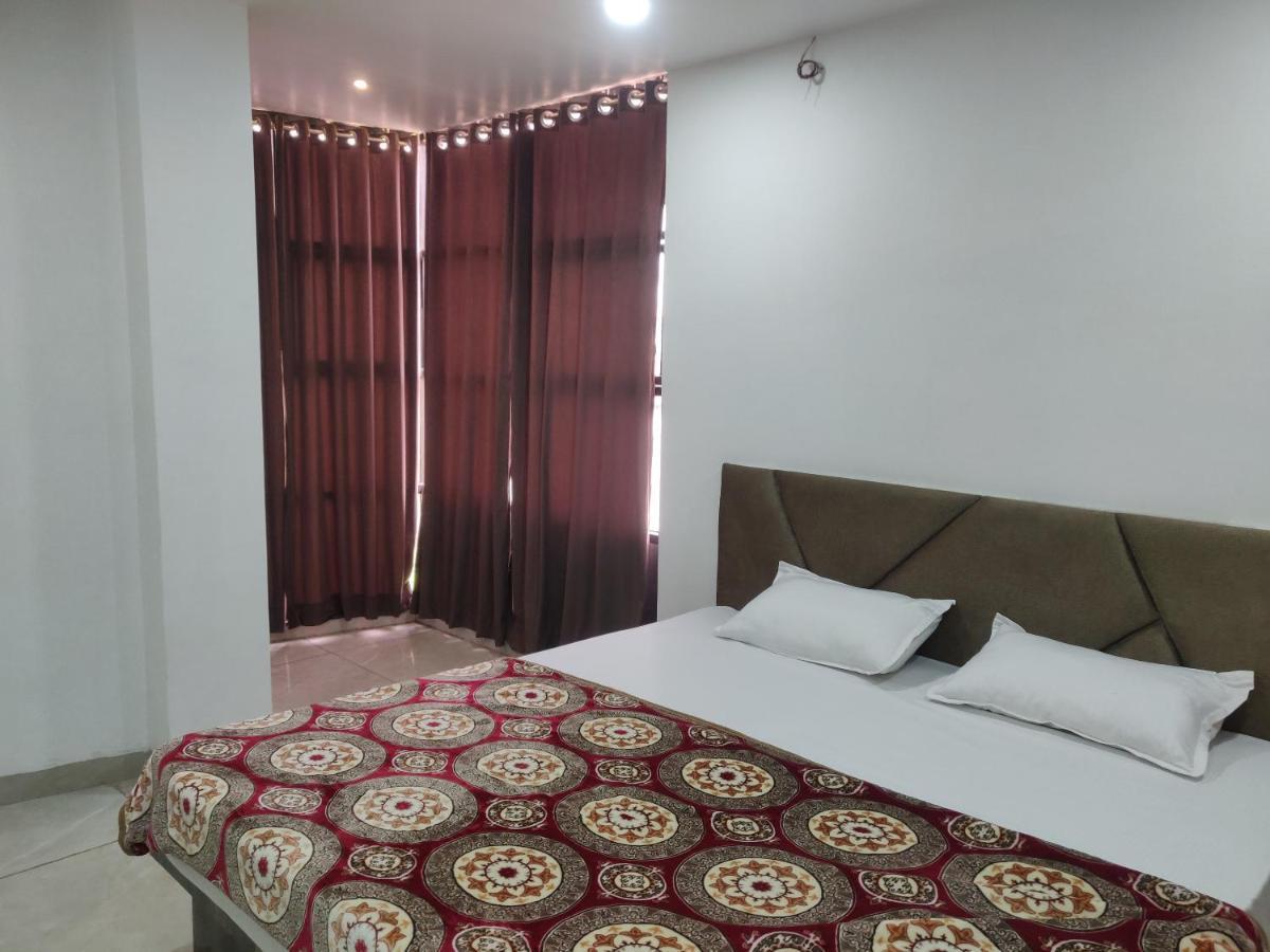 Hotel Rb Palace Индор Екстериор снимка