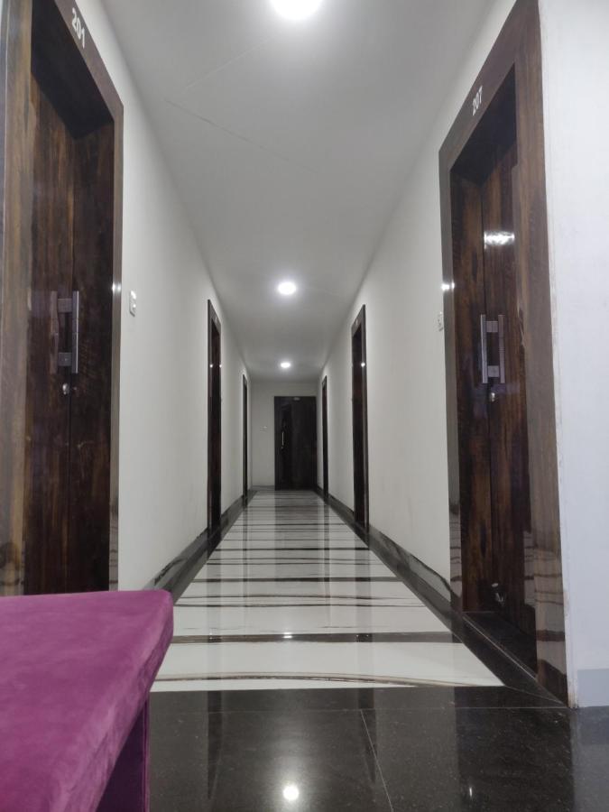 Hotel Rb Palace Индор Екстериор снимка